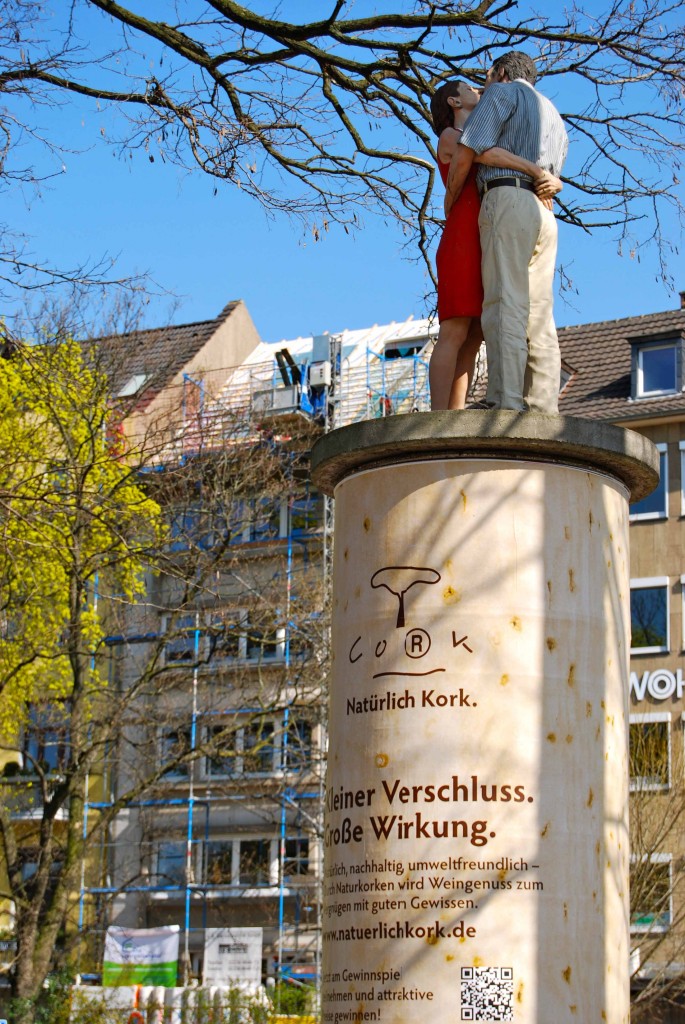 Besos de Dusseldorf. Copyright Hernando Reyes