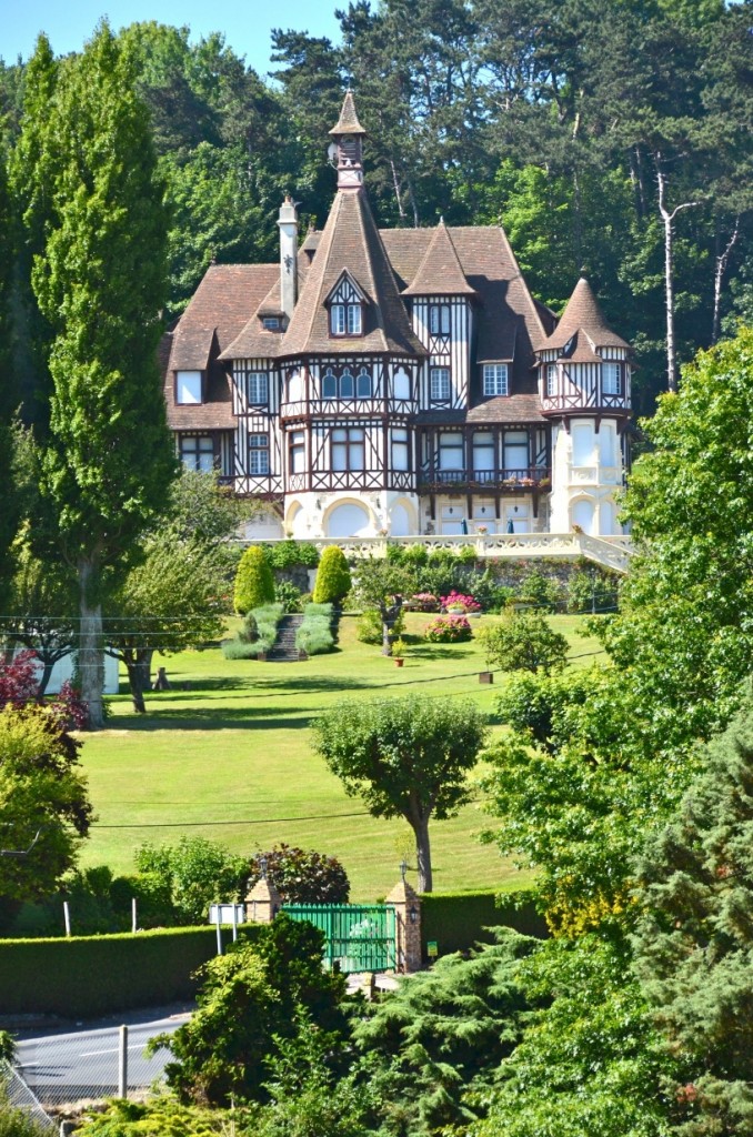 Palacete entre Trouville y Dauville, Francia. Copyright Hernando Reyes