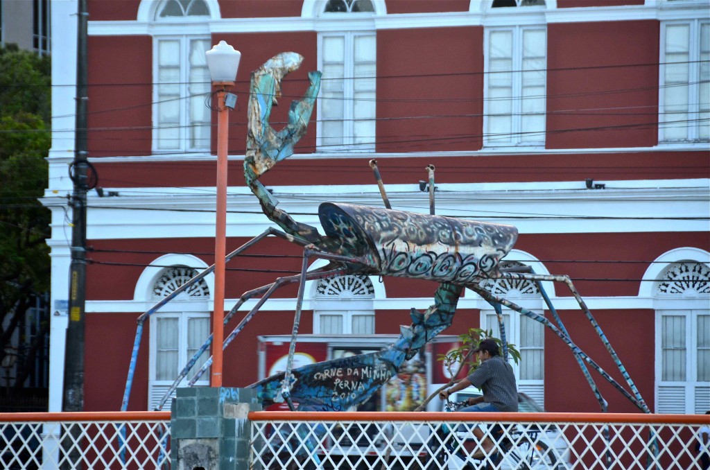 Escultura homenaje al Manguebeat. Recife, Brasil. Copyright, Hernando Reyes.