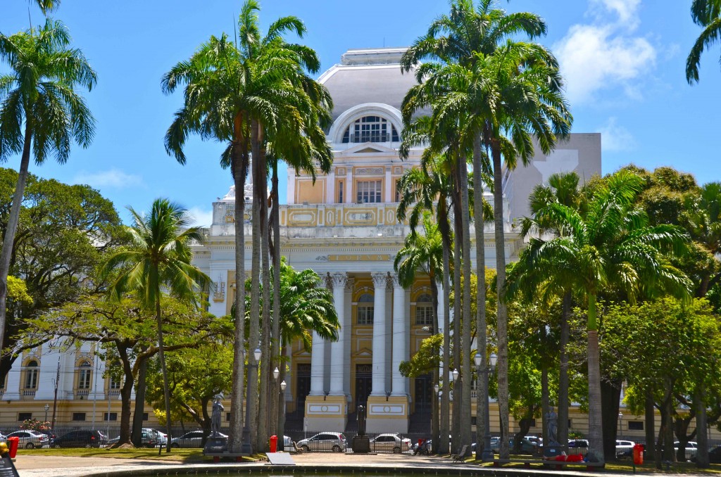 Palacio de Justicia. Plaza de La República, Recife. Brasil Copyright Hernando Reyes