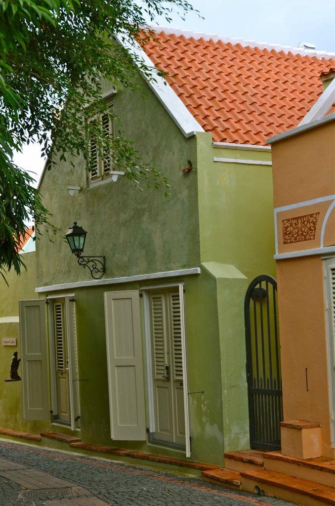 Calle de kuala Hulanda. Willemstad, Curazao. Copyright Hernando Reyes.