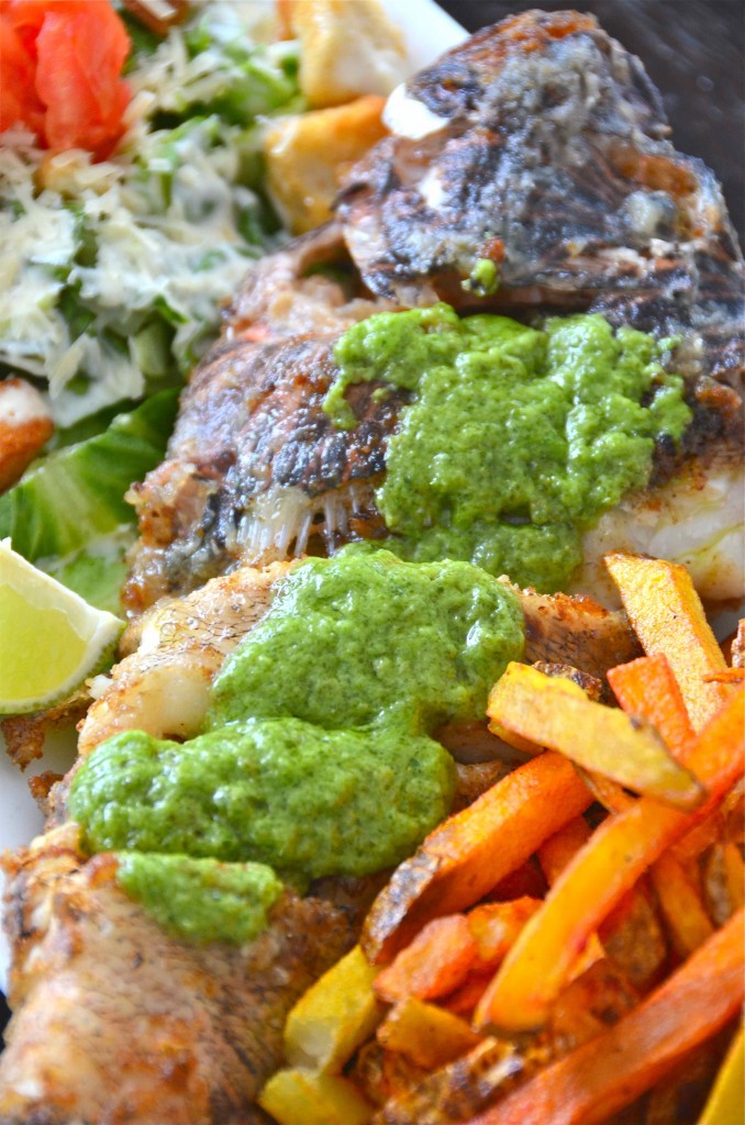 Lion Fish y Oranfe French Fries de Captain´s Goodlife. Copyright Hernando Reyes