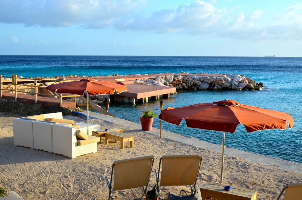 Karacter, chill out lounge Bar & Restaurant, Curaçao. Copyright Hernando Reyes